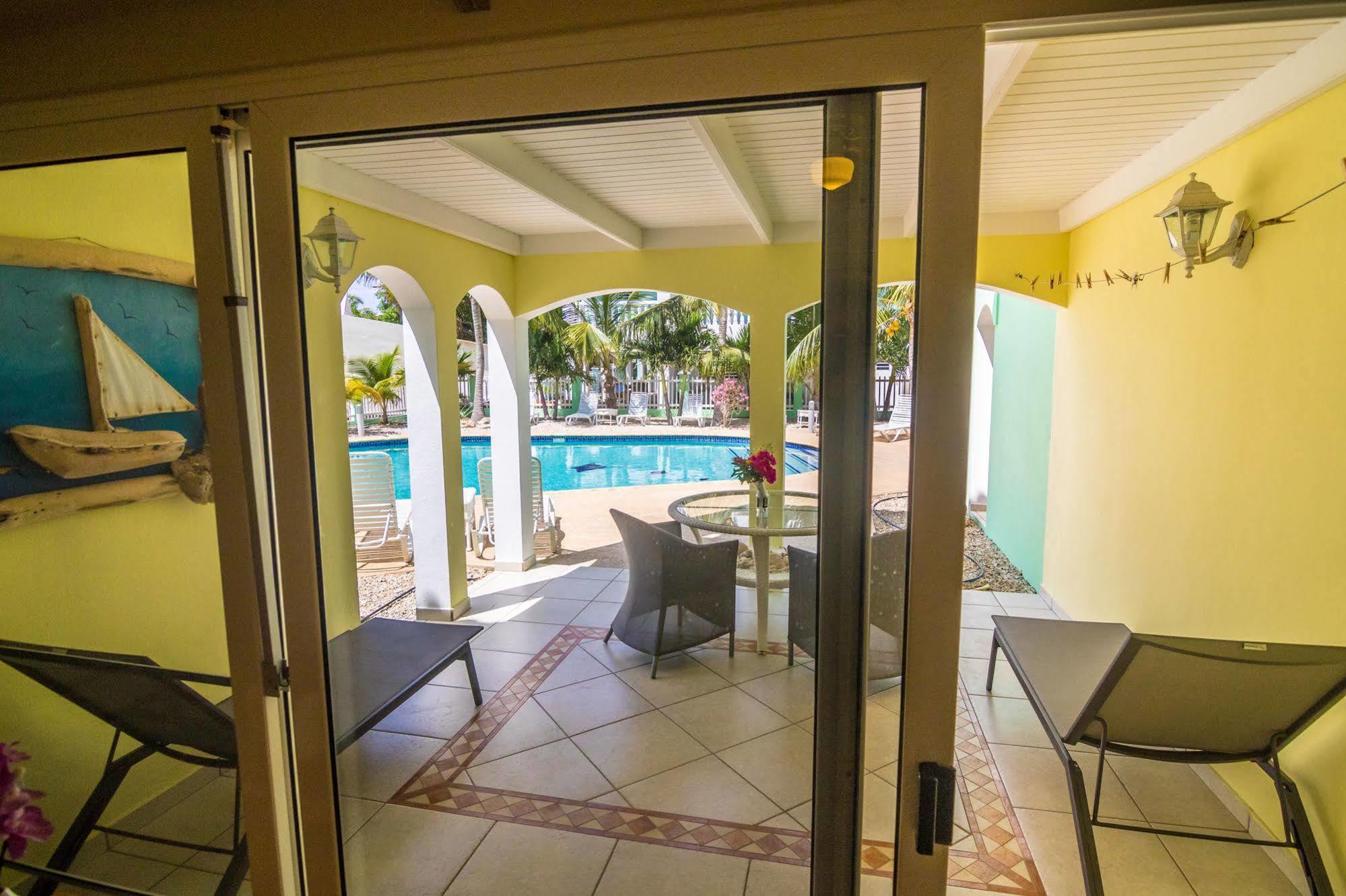 Coral Paradise Resort Hato Exterior photo