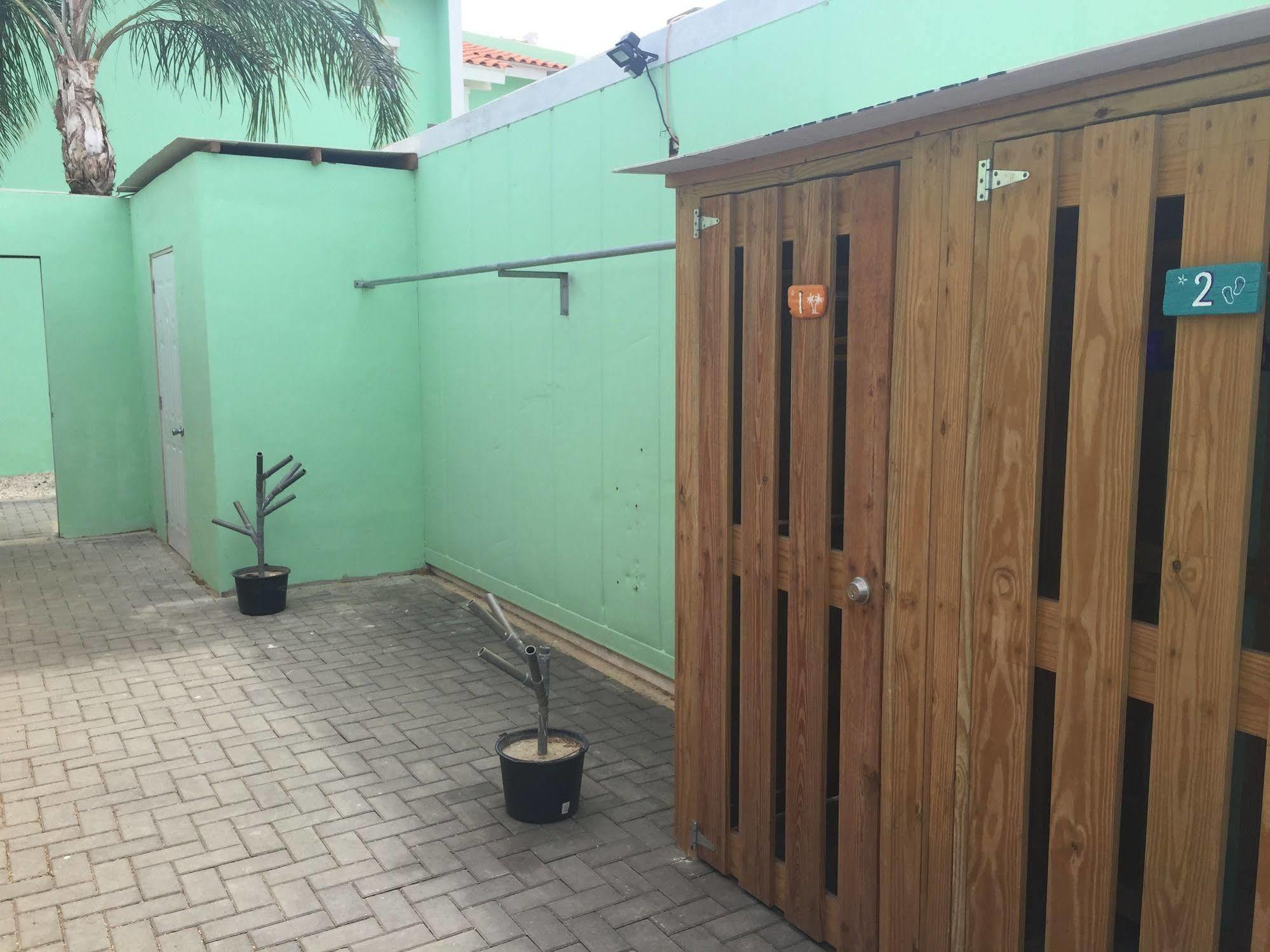 Coral Paradise Resort Hato Exterior photo